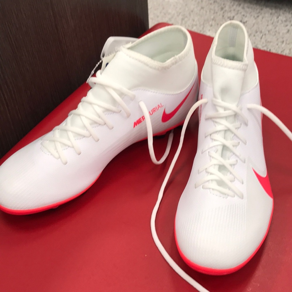 Nike ( Amercurial )